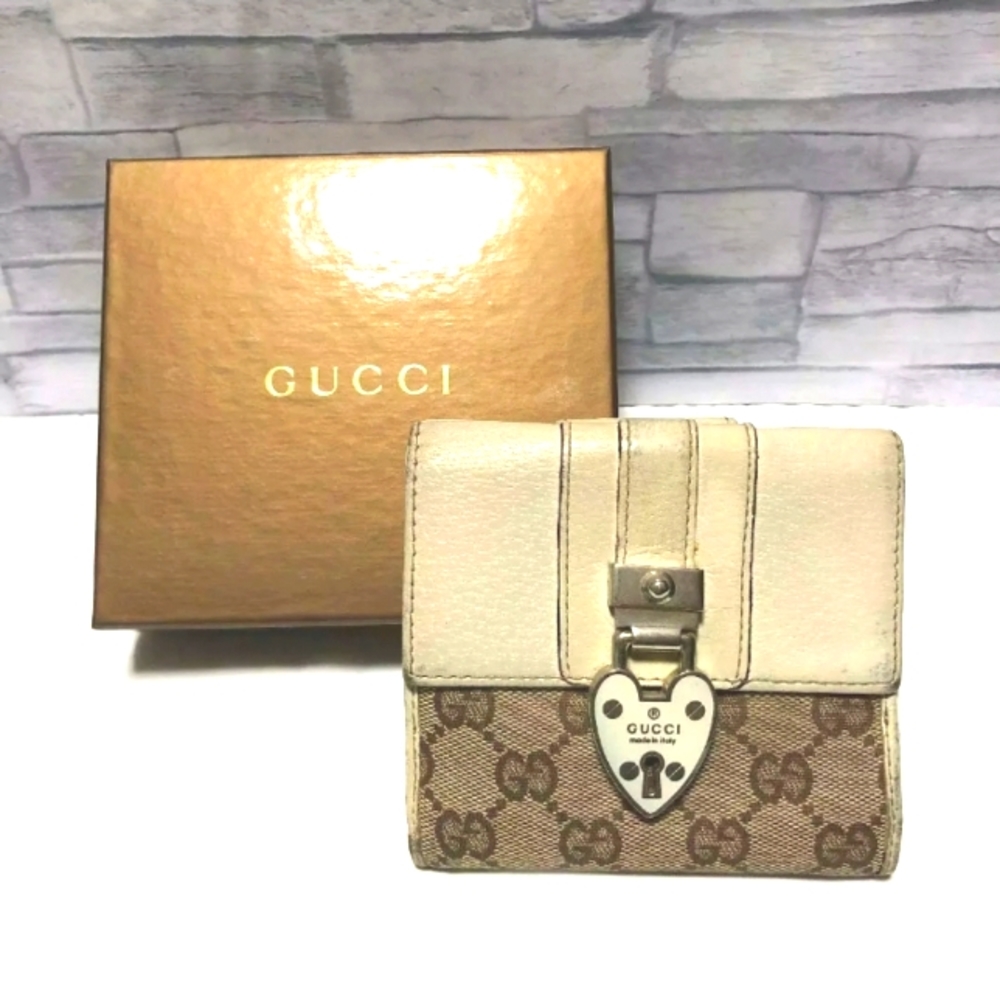 Auth GUCCI Bifold Wallet Heart Beige Ivory w/box